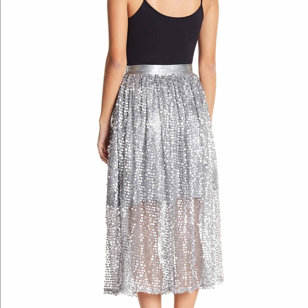 Whyte Eyelash Sequin Pleated Skirt - Picture 2 of 5
